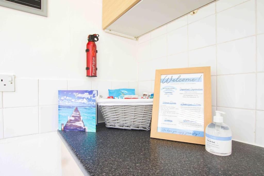 Beautiful 2 Bedroom House Close To The Seaside Клиторпс Экстерьер фото
