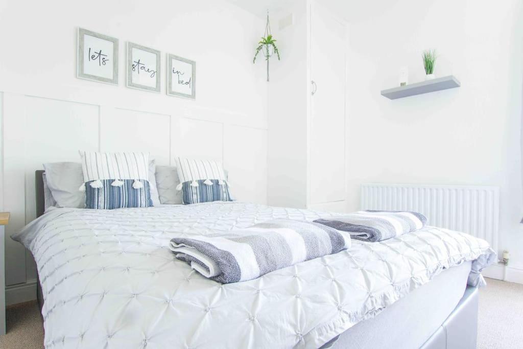 Beautiful 2 Bedroom House Close To The Seaside Клиторпс Экстерьер фото