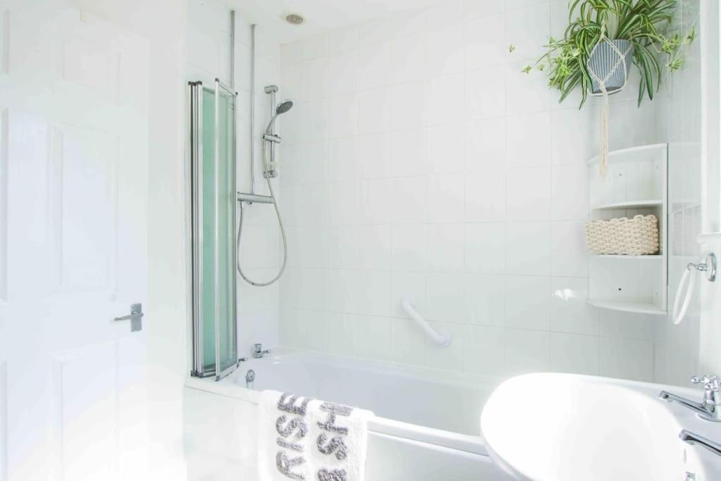 Beautiful 2 Bedroom House Close To The Seaside Клиторпс Экстерьер фото